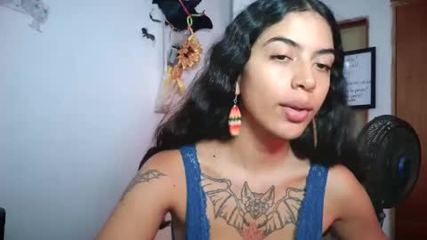 Antonia online show from September 13, 2025, 7:57 pm