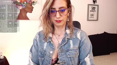 Snapshot of antoniavillamizar chatting on December 14, 2024, 8:18 pm Anto online show from December 14, 2024, 8:18 pm