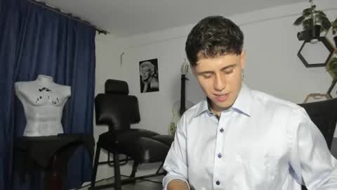 antonnello_ online show from March 8, 2025, 11:39 pm