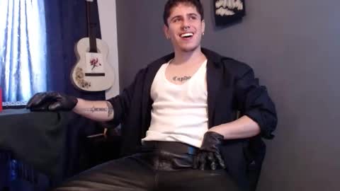 antonnello_ online show from February 16, 2026, 4:14 pm