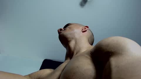 Instagram miguelangel1802  online show from February 3, 2025, 5:18 am