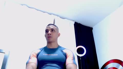 Instagram miguelangel1802  online show from June 8, 2026, 11:27 pm