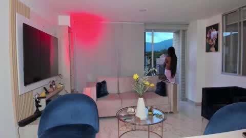 Maria Antonia online show from November 5, 2025, 10:43 pm