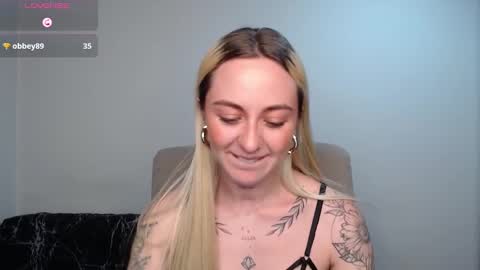 Snapshot of anttoniia chatting on February 6, 2025, 2:00 am Antonia online show from February 6, 2025, 2:00 am