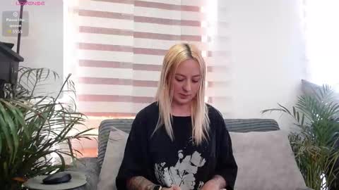 Antonia online show from February 28, 2026, 7:04 pm