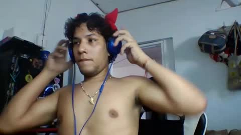 AnuarDHM online show from November 8, 2025, 2:28 pm