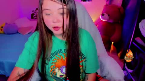   Independent model  online show from March 12, 2025, 1:58 am