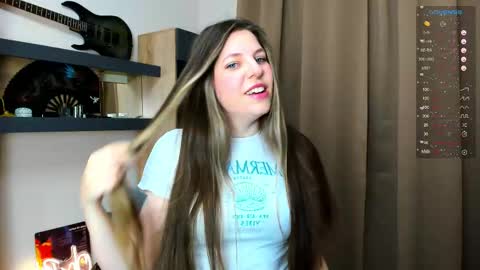 Snapshot of anya_seven chatting on December 20, 2025, 6:48 pm Anya online show from December 20, 2025, 6:48 pm