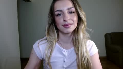 Anya online show from April 9, 2026, 10:15 pm