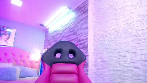 Anyela  online show from December 3, 2024, 6:38 pm