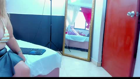 Anyela  online show from December 17, 2024, 12:22 pm