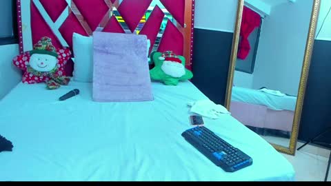 Anyela  online show from December 23, 2024, 10:42 am