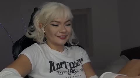 Snapshot of anykitty chatting on November 22, 2025, 12:09 am Anykitty online show from November 22, 2025, 12:09 am