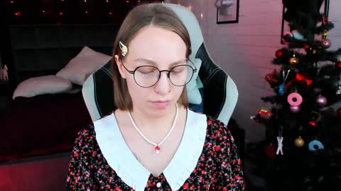 Snapshot of aphexqueen chatting on December 20, 2024, 2:16 pm APHEX QUEEN online show from December 20, 2024, 2:16 pm