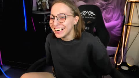 Snapshot of aphexqueen chatting on February 14, 2025, 4:20 pm APHEX QUEEN online show from February 14, 2025, 4:20 pm