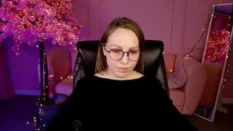 Snapshot of aphexqueen chatting on March 7, 2025, 7:27 pm APHEX QUEEN online show from March 7, 2025, 7:27 pm