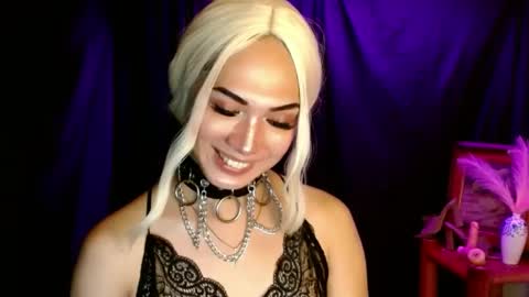 Snapshot of aphr0dite_x chatting on January 20, 2025, 11:24 am Roman Goddess online show from January 20, 2025, 11:24 am