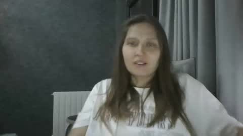 aphrodisiaque_ online show from April 9, 2026, 5:40 pm