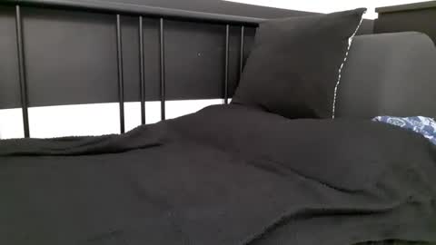 apollobest77 online show from March 1, 2026, 3:25 pm