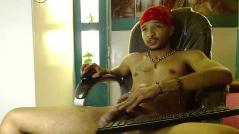Snapshot of apolo_98 chatting on December 1, 2024, 7:36 pm APOLO online show from December 1, 2024, 7:36 pm