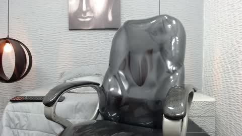 Snapshot of apolo_98 chatting on December 27, 2024, 4:21 pm APOLO online show from December 27, 2024, 4:21 pm