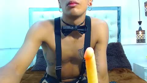 Snapshot of apolo_98 chatting on February 11, 2025, 9:56 pm APOLO online show from February 11, 2025, 9:56 pm