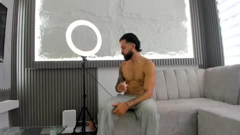 APOLO online show from February 22, 2025, 5:02 pm