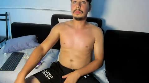 Snapshot of apolo_bigcock01 chatting on June 7, 2026, 12:04 am Apolo online show from June 7, 2026, 12:04 am