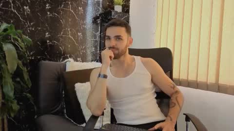 Apolo Lux  online show from January 9, 2026, 4:21 pm