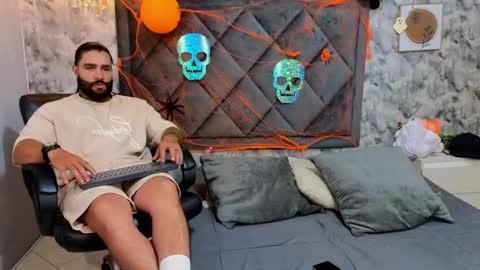 Apolo online show from October 16, 2025, 9:05 pm