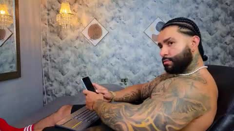 Apolo online show from December 20, 2025, 10:17 pm