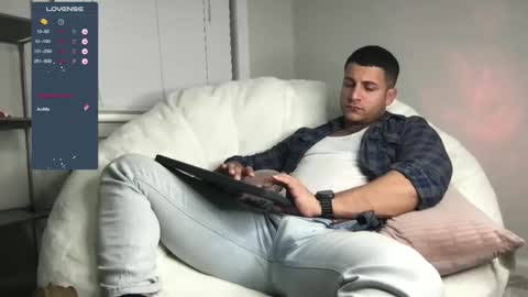 apolo_strange online show from February 6, 2025, 12:54 am