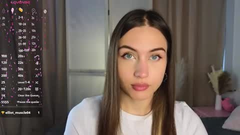 Vicki online show from September 19, 2025, 9:11 am