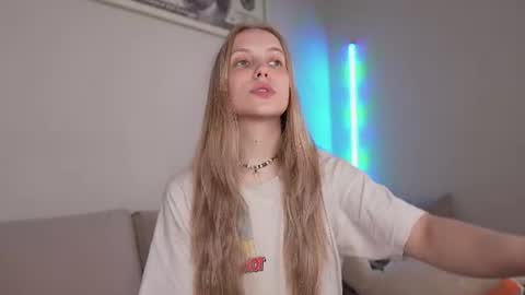  REYNA  my friend   online show from June 15, 2026, 3:14 pm