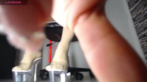 Aprhillove online show from February 20, 2025, 8:58 pm