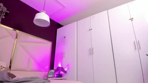 April online show from September 30, 2025, 12:21 pm