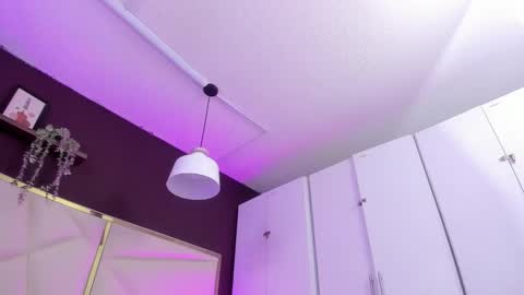 April online show from October 16, 2025, 11:11 am