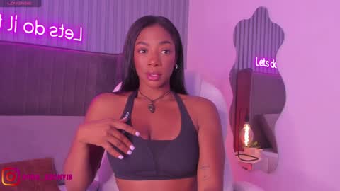 Snapshot of april_ebony18_ chatting on January 20, 2025, 10:40 am April online show from January 20, 2025, 10:40 am