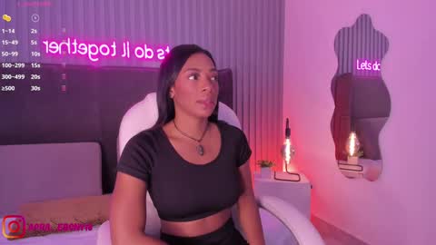 Snapshot of april_ebony18_ chatting on February 18, 2025, 10:16 am April online show from February 18, 2025, 10:16 am