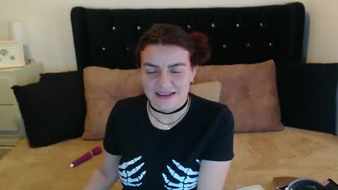 Snapshot of april_harrys chatting on September 10, 2025, 4:51 pm April online show from September 10, 2025, 4:51 pm