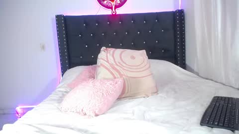 April online show from December 11, 2024, 10:49 pm