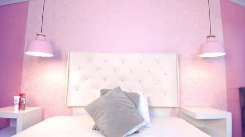 april online show from April 20, 2026, 12:30 pm