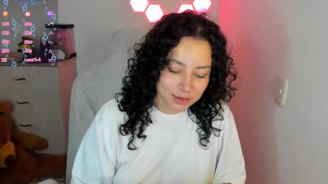 aqua emilly online show from February 12, 2026, 11:22 pm