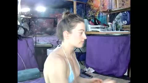 aquafoxxy online show from March 9, 2026, 5:33 am