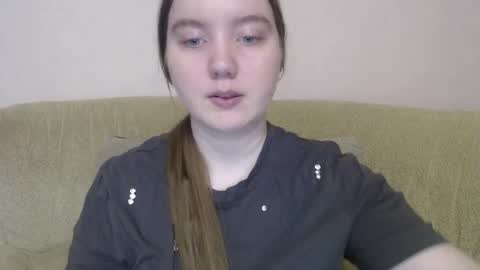 Josefin online show from November 29, 2025, 3:53 am