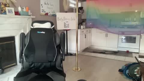 BustyPrincessLeila online show from December 28, 2024, 9:19 pm