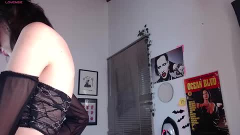 Arabella online show from March 11, 2025, 2:32 am