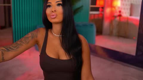 arabellaposh online show from September 14, 2025, 5:39 am