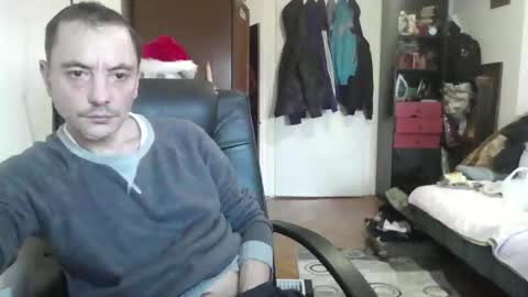 aragorn1986 online show from March 16, 2026, 5:02 am