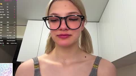Caroline online show from June 10, 2026, 4:17 pm